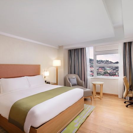 Holiday Inn Baguio City Centre, An Ihg Hotel Exterior foto